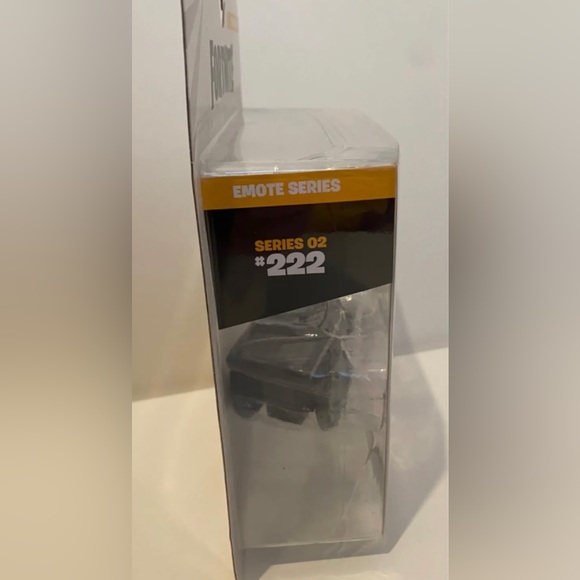 Fortnite Emote Series 4" Action Figure and Ride Set Toon Meowscles - Picture 2 of 3